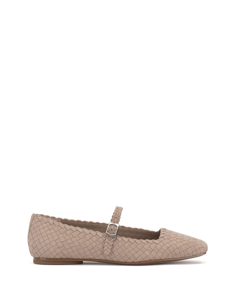 Vinley Flat - Vince Camuto